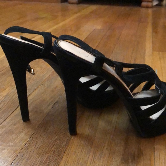 Black Heels - Picture 2 of 3